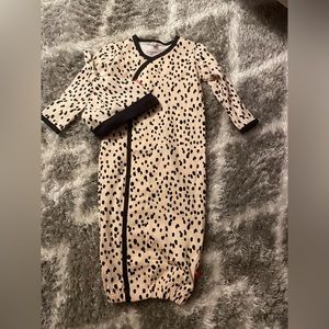 Magnetic Me Organic Sleeping Gown & Hat NWOT